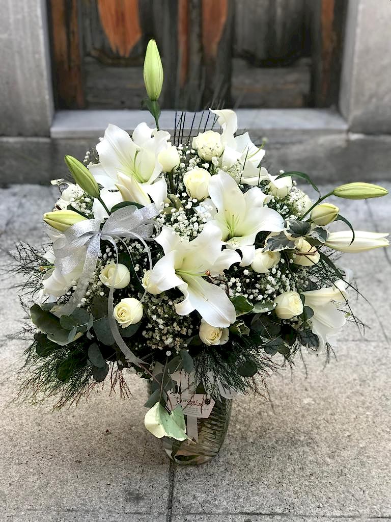 Beyaz G�ller ve Lilyumlar